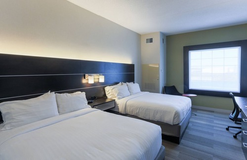Reading Hotel | Holiday Inn Express & Suites Reading by IHG