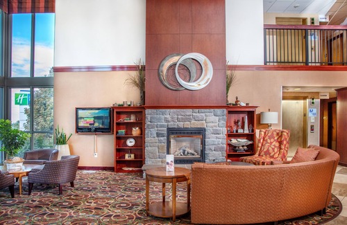 South Richland Hotel | Holiday Inn Express & Suites Richland by IHG