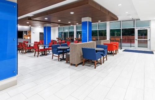 Sanger Hotel | Holiday Inn Express & Suites - Denton - Sanger by IHG