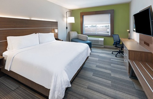 Sanger Hotel | Holiday Inn Express & Suites Denton - Sanger by IHG