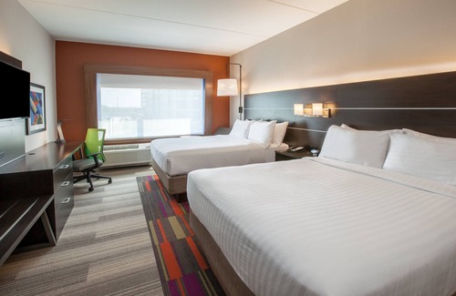Seymour Hotel | Holiday Inn Express & Suites Seymour by IHG