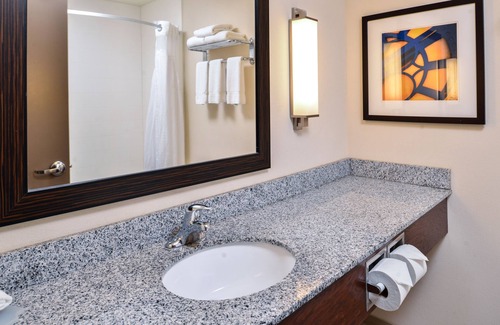 York Hotel | Holiday Inn Express & Suites York by IHG