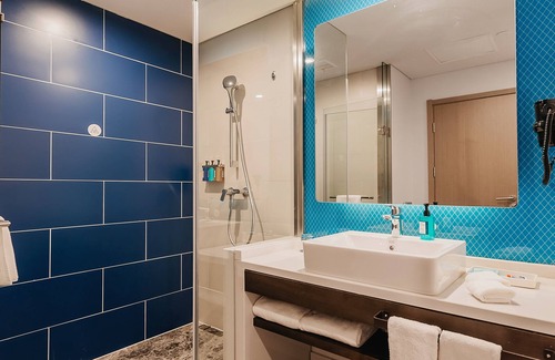 Jiaojiang Hotel | Holiday Inn Express Taizhou CMC by IHG