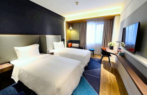 Qinzhou District Hotel | Holiday Inn Express Tianshui City Center, an IHG Hotel