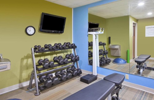 Tiffin Hotel | Holiday Inn Express Tiffin by IHG