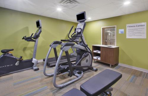 Tiffin Hotel | Holiday Inn Express Tiffin by IHG