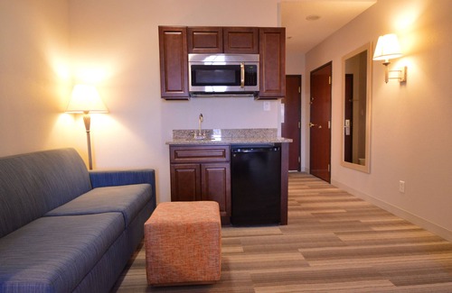Oregon Hotel | Holiday Inn Express Toledo-Oregon by IHG