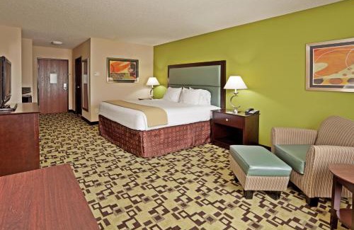 Troutville Hotel | Holiday Inn Express Troutville-Roanoke North by IHG