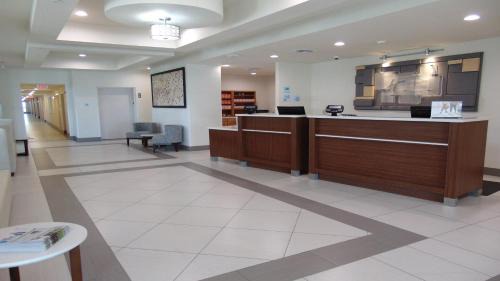 Boynton Beach Hotel | Holiday Inn Express & Suites Boynton Beach West by IHG