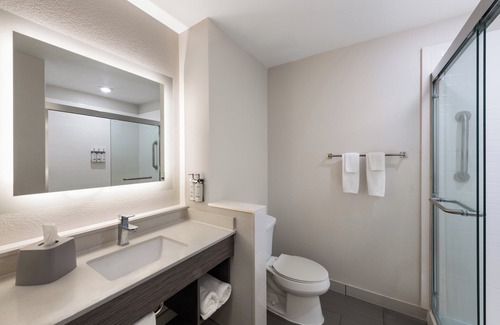 Boynton Beach Hotel | Holiday Inn Express & Suites Boynton Beach West by IHG