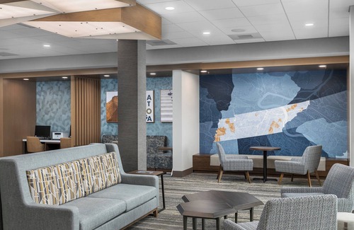 Twin Brook Hotel | Holiday Inn Express Chattanooga – Hamilton Place by IHG