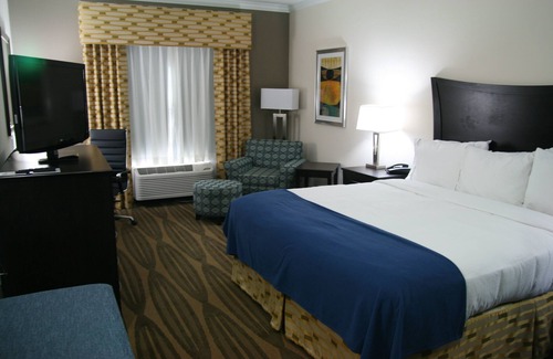 Central City Hotel | Holiday Inn Express and Suites Corpus Christi North by IHG
