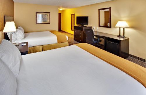 Council Bluffs Hotel | Holiday Inn Express Hotel & Suites Council Bluffs - Convention Center Area by IHG