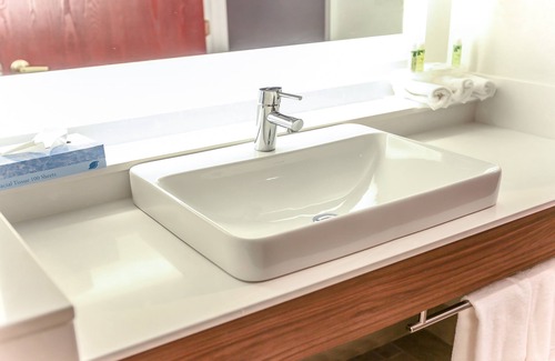 Daytona Beach Hotel | Holiday Inn Express Daytona Beach - Speedway, an IHG Hotel