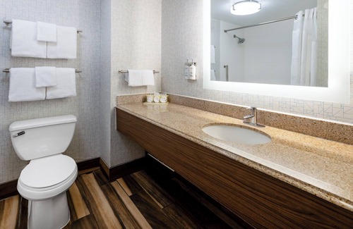Fort Washington Hotel | Holiday Inn Express & Suites Ft. Washington - Philadelphia by IHG