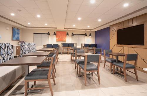 Grand Junction Hotel | Holiday Inn Express Hotel & Suites Grand Junction by IHG