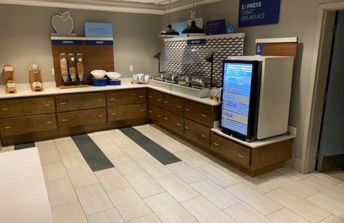 Greenwood Hotel | Holiday Inn Express