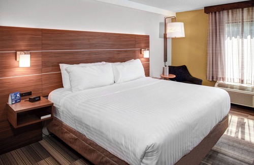Mechanicsville Hotel | Holiday Inn Express Richmond-Mechanicsville by IHG