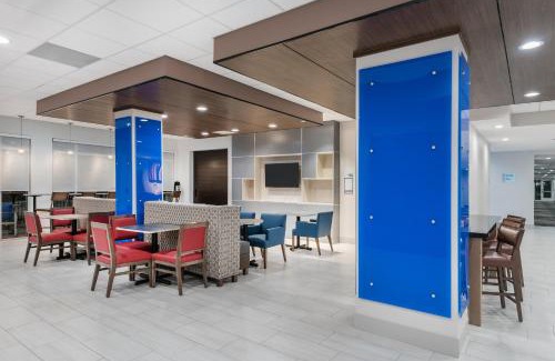 Missouri City Hotel | Holiday Inn Express & Suites- Sugar Land SE - Missouri City by IHG