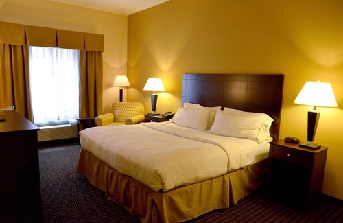 Sidney Hotel | Holiday Inn Express & Suites Sidney, an IHG Hotel