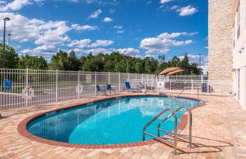Wesley Chapel Hotel | Holiday Inn Express & Suites - Tampa North - Wesley Chapel by IHG
