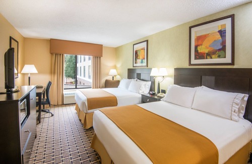 West Middlesex Hotel | Holiday Inn Express & Suites Sharon-Hermitage by IHG