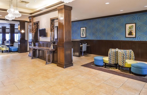 Wichita Falls Hotel | Holiday Inn Express & Suites Wichita Falls by IHG