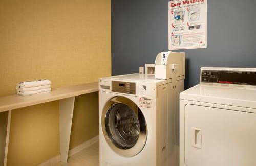 Uvalde Hotel | Holiday Inn Express Uvalde by IHG