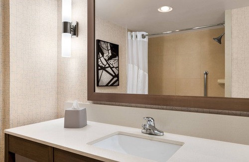 Metrotown Hotel | Holiday Inn Express Vancouver-Metrotown (Burnaby) by IHG