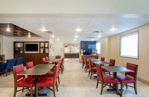 Vermilion Hotel | Holiday Inn Express Vermilion by IHG