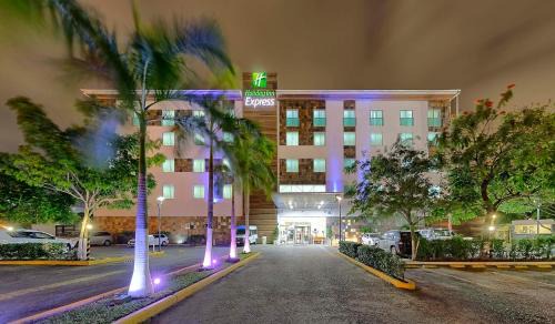Villahermosa Hotel | Holiday Inn Express Villahermosa by IHG