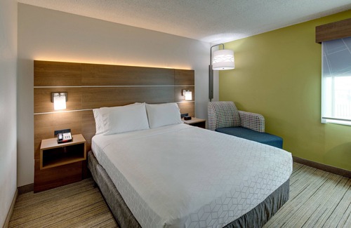 Whitebridge Hotel | Holiday Inn Express W-I40/Whitebridge Road by IHG