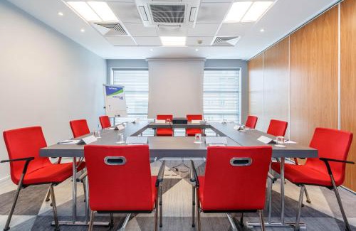 Walsall Hotel | Holiday Inn Express Walsall M6, J10 by IHG