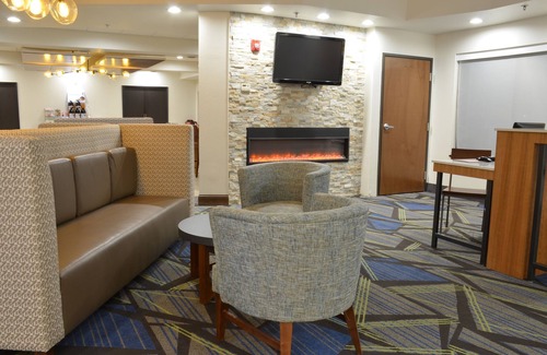 Waterloo Hotel | Holiday Inn Express Waterloo Cedar Falls by IHG
