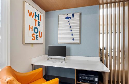 White House Hotel | Holiday Inn Express White House by IHG