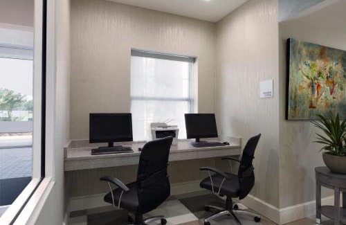 Lightfoot Resort | Holiday Inn Express Williamsburg North by IHG
