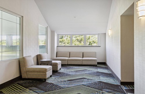 Lightfoot Hotel | Holiday Inn Express Williamsburg North by IHG