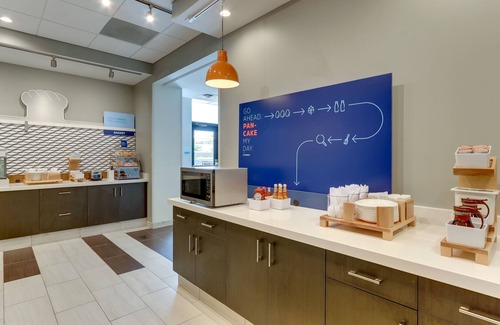 Kirkland Hotel | Holiday Inn Express Wilmington Porters Neck by IHG