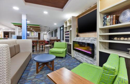 Winnipeg Hotel | Holiday Inn Express Winnipeg Airport - Polo Park by IHG
