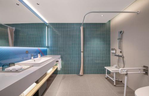 Jiang Han Hotel | Holiday Inn Express Wuhan Jianghan Road by IHG