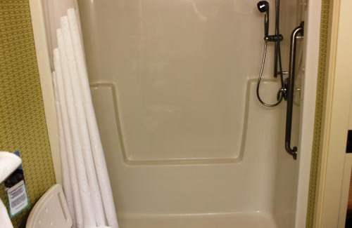 Yorkton Hotel | Holiday Inn Express Yorkton East by IHG
