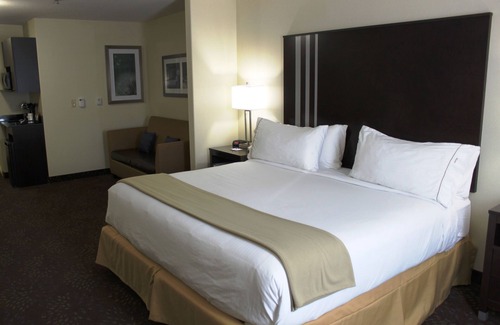 Yorkton Hotel | Holiday Inn Express Yorkton East by IHG