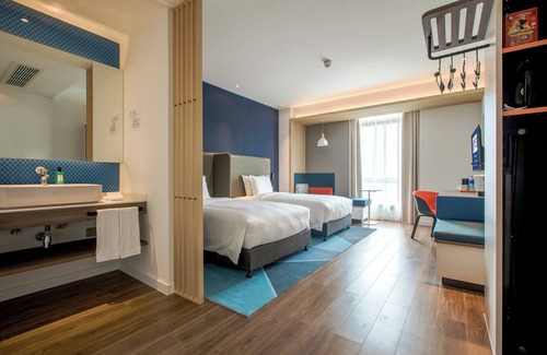 Zhangjiagang Hotel | Holiday Inn Express Zhangjiagang Free Trade Zone by IHG