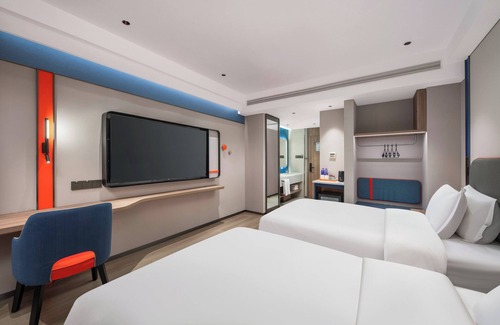 Jinshui District Hotel | Holiday Inn Express Zhengzhou Garden Road by IHG