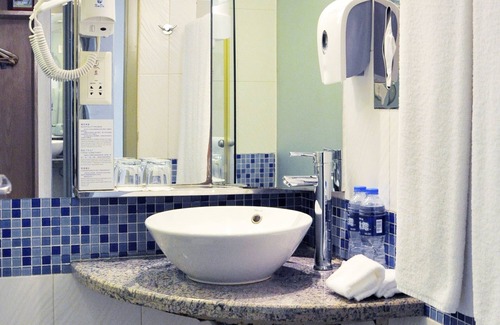 Huayuan Road Area Hotel | Holiday Inn Express Zhengzhou by IHG