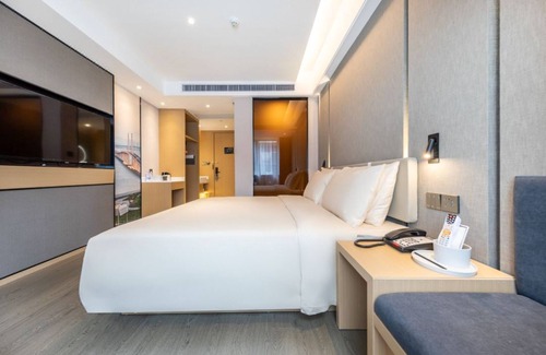 Xiangzhou District Hotel | Holiday Inn Express Zhuhai Grand Theater by IHG