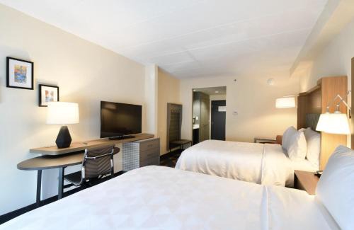Fredericksburg Hotel | Holiday Inn Fredericksburg - Conference Center by IHG