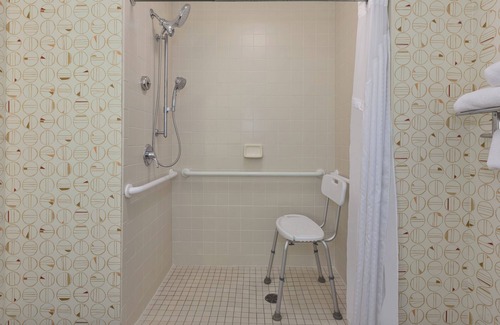 Cutlerville Hotel | Holiday Inn Grand Rapids - South by IHG
