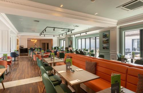 Guildford Hotel | Holiday Inn Guildford by IHG