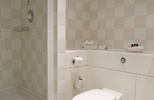 Guildford Hotel | Holiday Inn Guildford by IHG